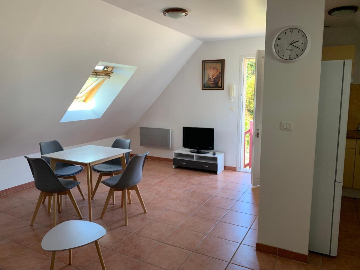 Apartment Situe Pres Des Plages Et Du Golf *